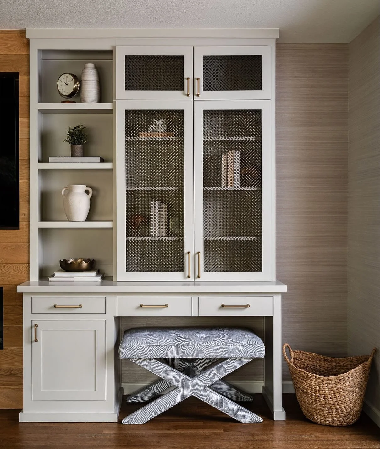 Cabinetry mode: ON ✏️📐

Spending today refining the cabinetry plans for our new Marin project, pulling inspiration from this custom family room built-in from our Hillcrest Drive project in Napa. Thoughtful storage, clean lines, and timeless detailin