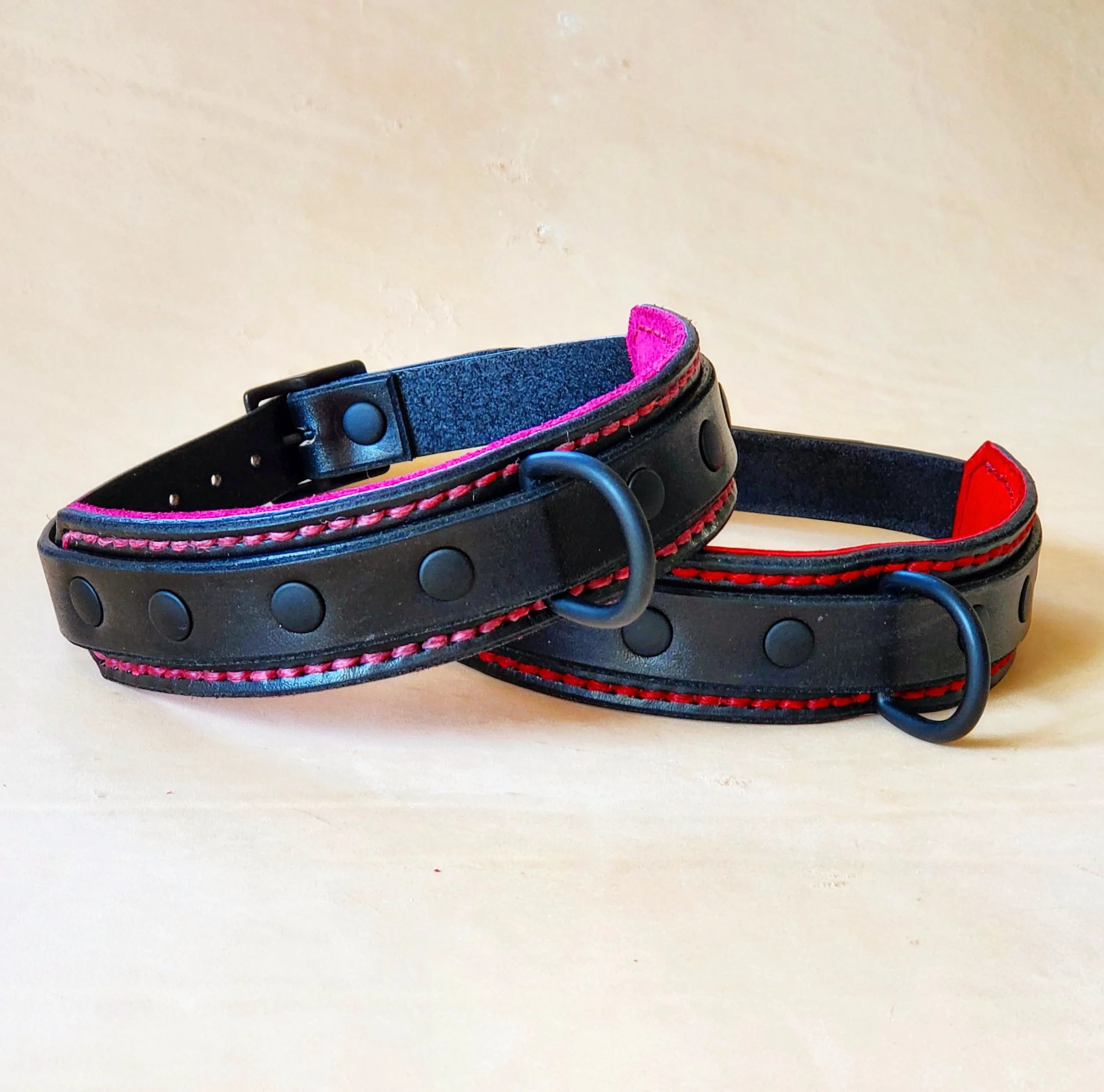 Custom Leather Collar thumbnail