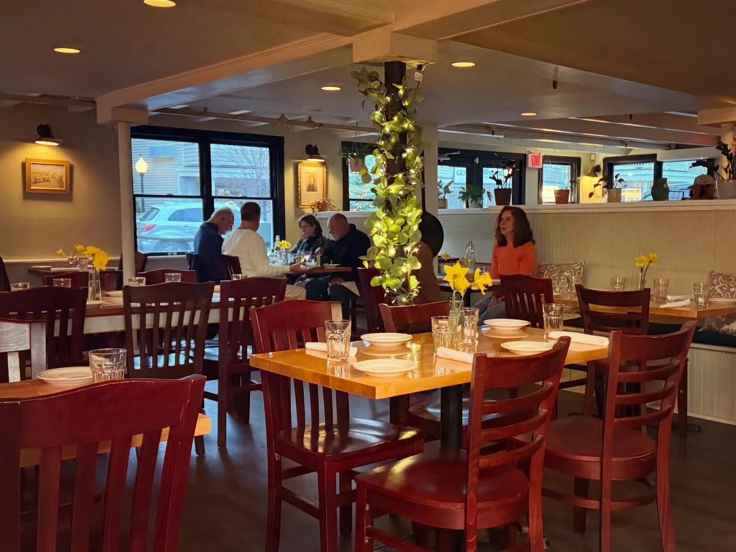 Join us for our last Sunday service of the season! Starting October 5, we will be open Tuesday through Saturday!
#sundays 
#mainerestaurants 
#sundayfunday