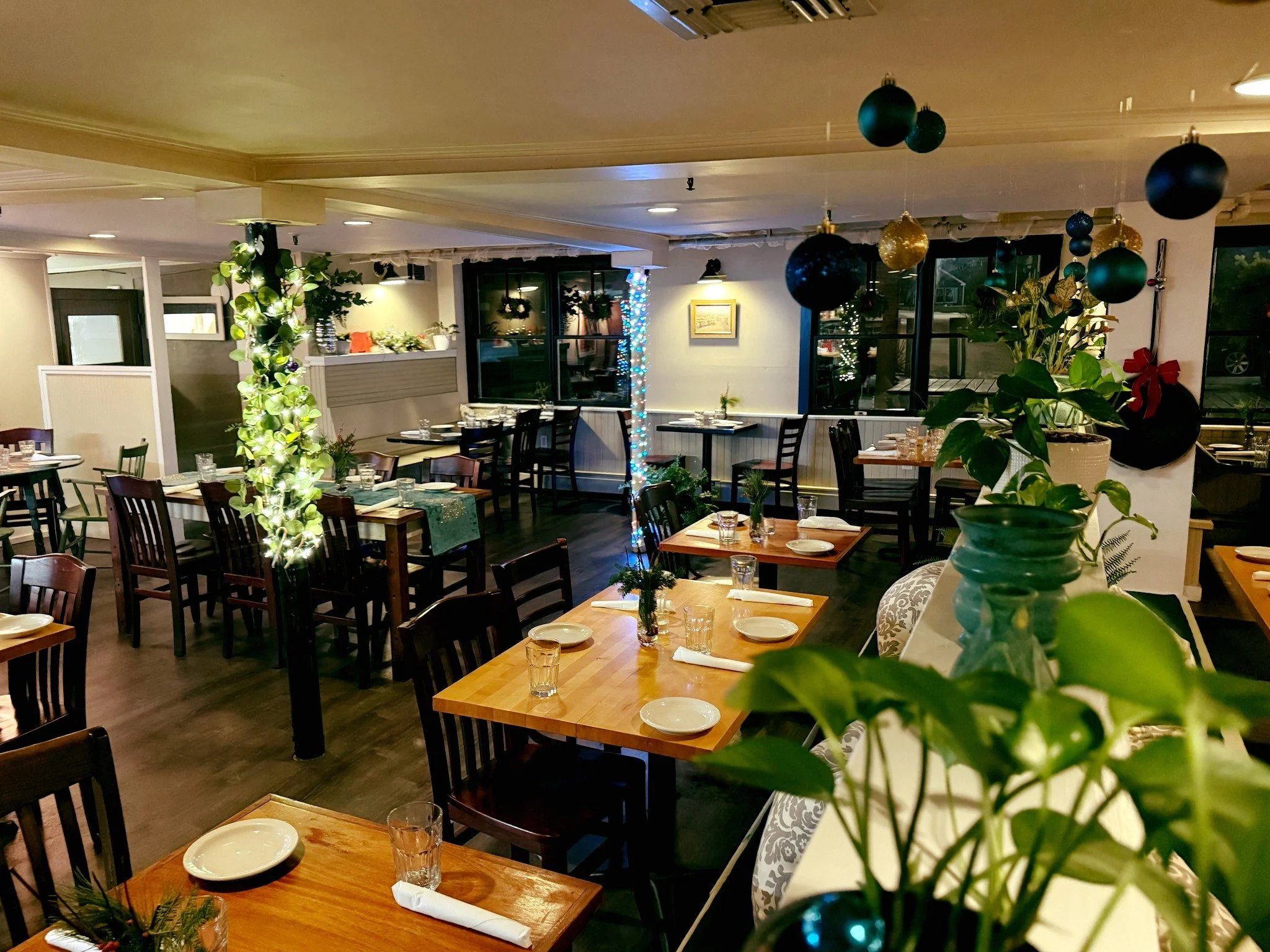 Celebrate with us! We are open Tuesday through Saturday at 5pm! Closed Christmas Eve and Christmas Day but we will be open extra days - Sunday, Dec 28th and Monday Dec 29th! Reserving for New Year's Eve too!
We cannot wait to see you!
 #mainelife #ma