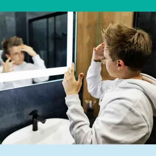 This article explains how “looksmaxxing” culture on social media is exposing teen boys to extreme, biologically impossible body ideals rooted in misogynistic online spaces—and offers parents insight into the mental, physical, and emotional risks, alo