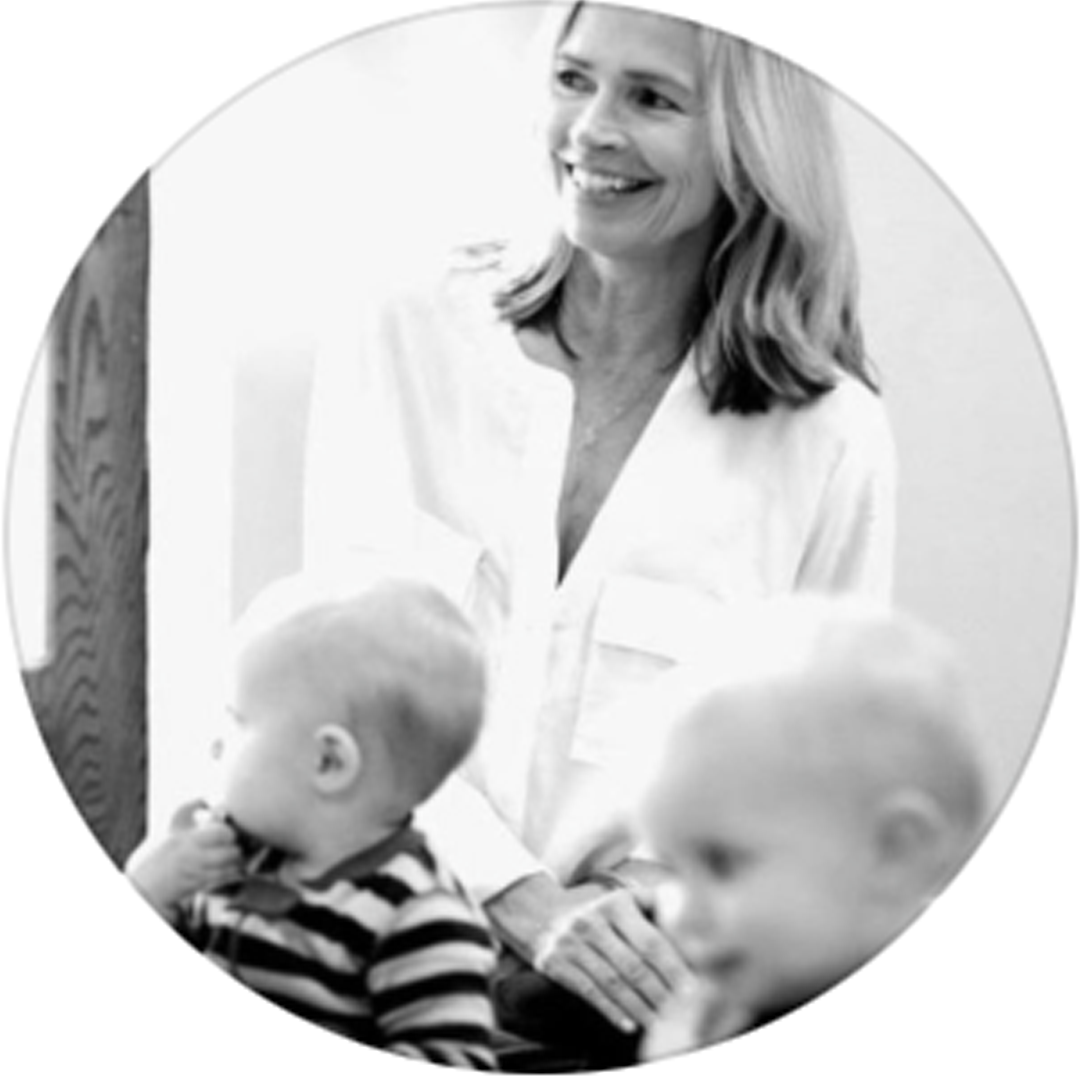 @janetlansbury—Respectful parenting strategies grounded in the RIE philosophy.
