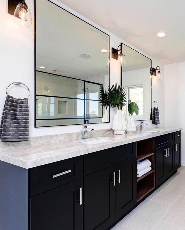 Bold and beautiful 🖤
.
.
.
.
#cabinets #bathroom #remodel #utah #shaker #black #clean #pampered #modern #interiordesign #designer .
📷: @sollidcabinetry