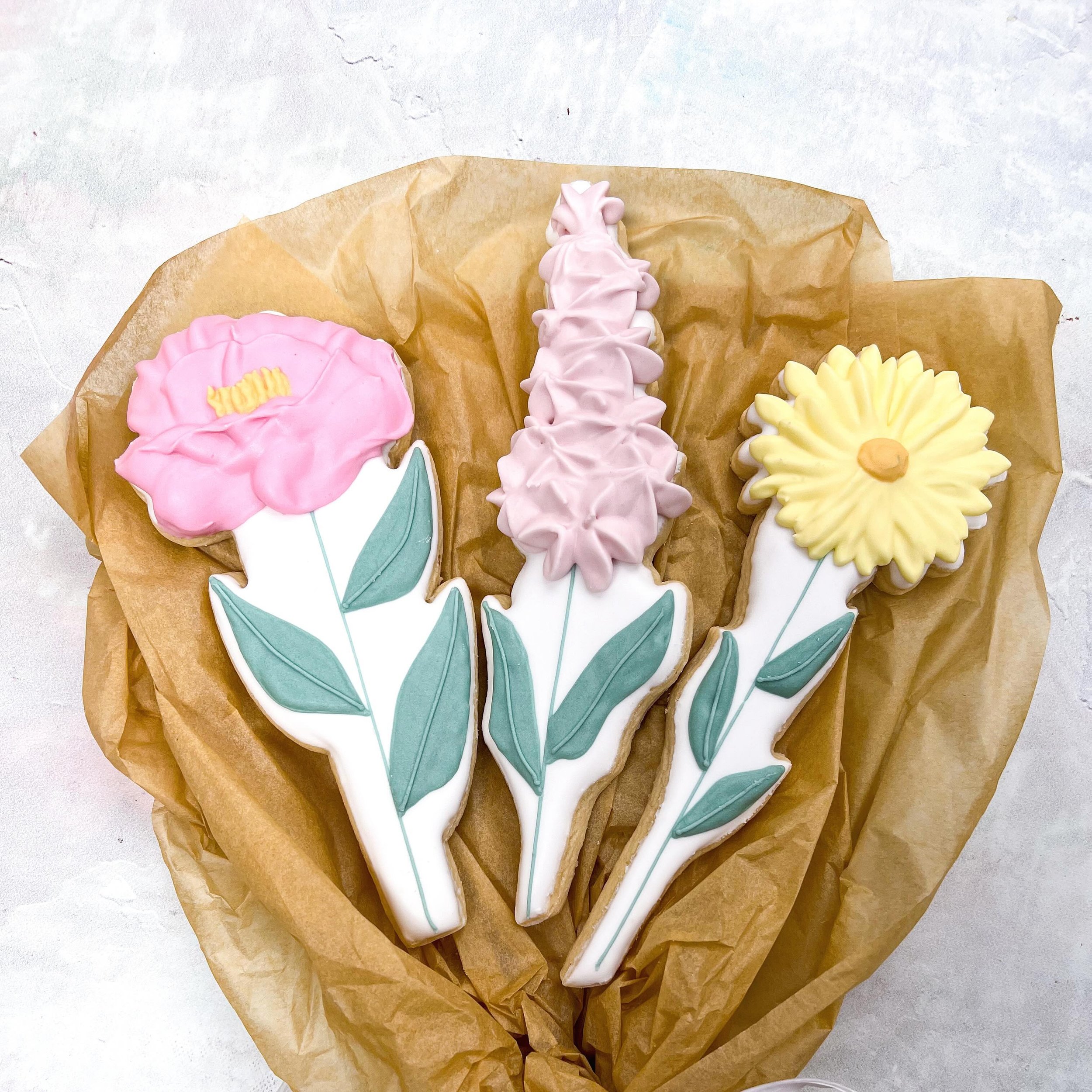 🌸 Only a few days left to order an edible cookie bouquet for Mother&rsquo;s Day!

A few other delightful treats are available - visit our website for more details.

#comfortbakeshop