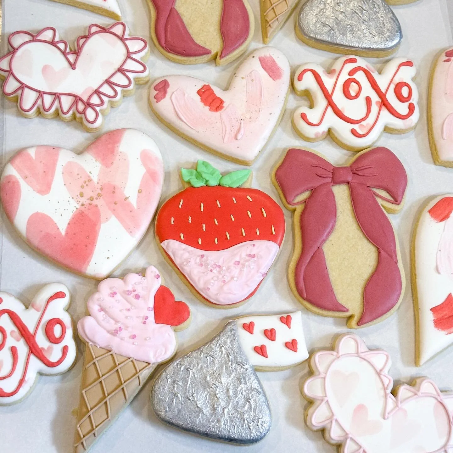 &hearts;️ 🩷 ❤️

Valentine&rsquo;s Day is in 1 week.

Small pre-sale launching this evening - stay tuned!

&hearts;️ 🩷 ❤️

#comfortbakeshop