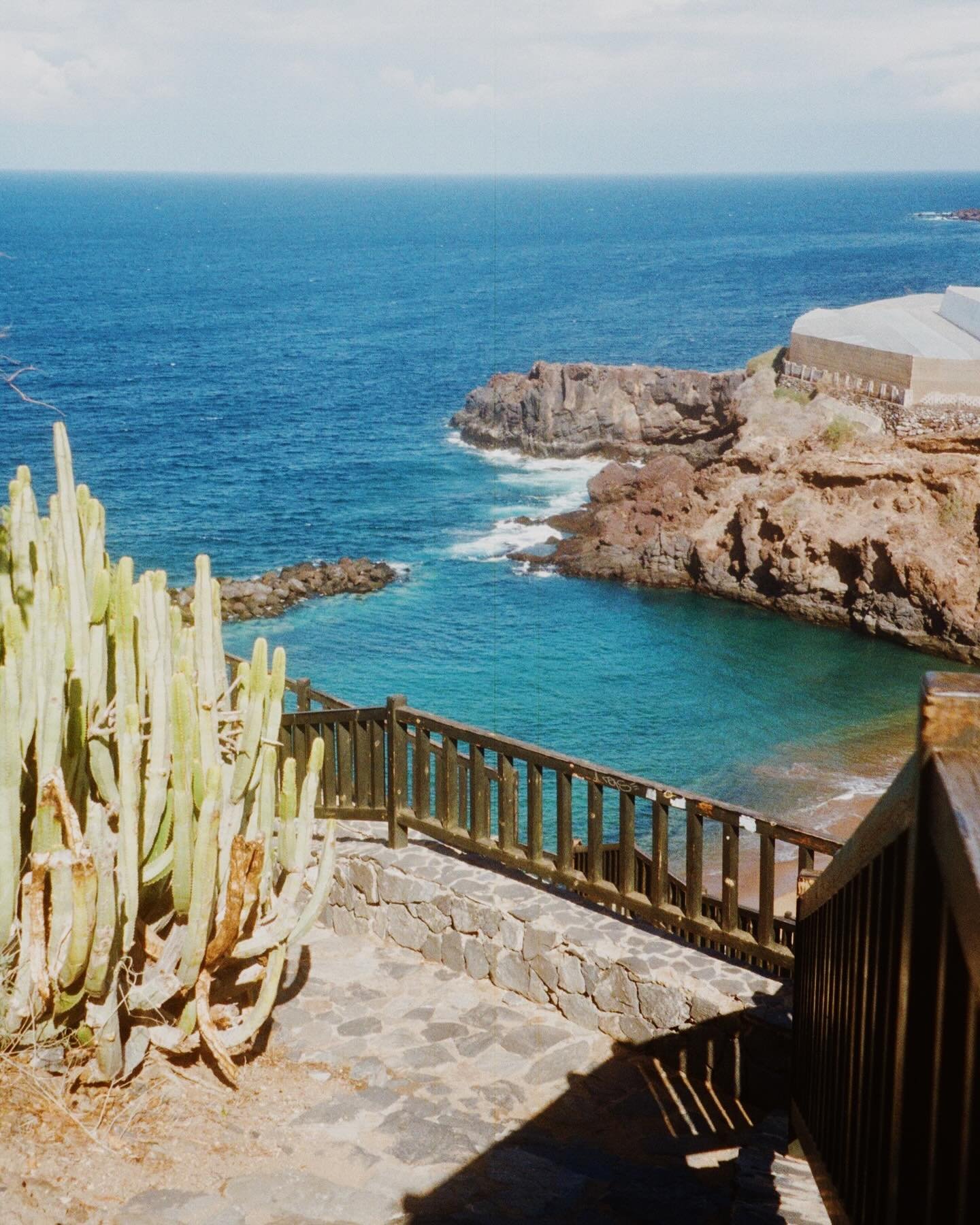 Tenerife on #35mmfilm // April, 2025

🎞️: @kodak ultramax400

#film #tenerife #islascanarias🇮🇨 #shotonfilm #35mm #filmphotography #travel #canaryislands