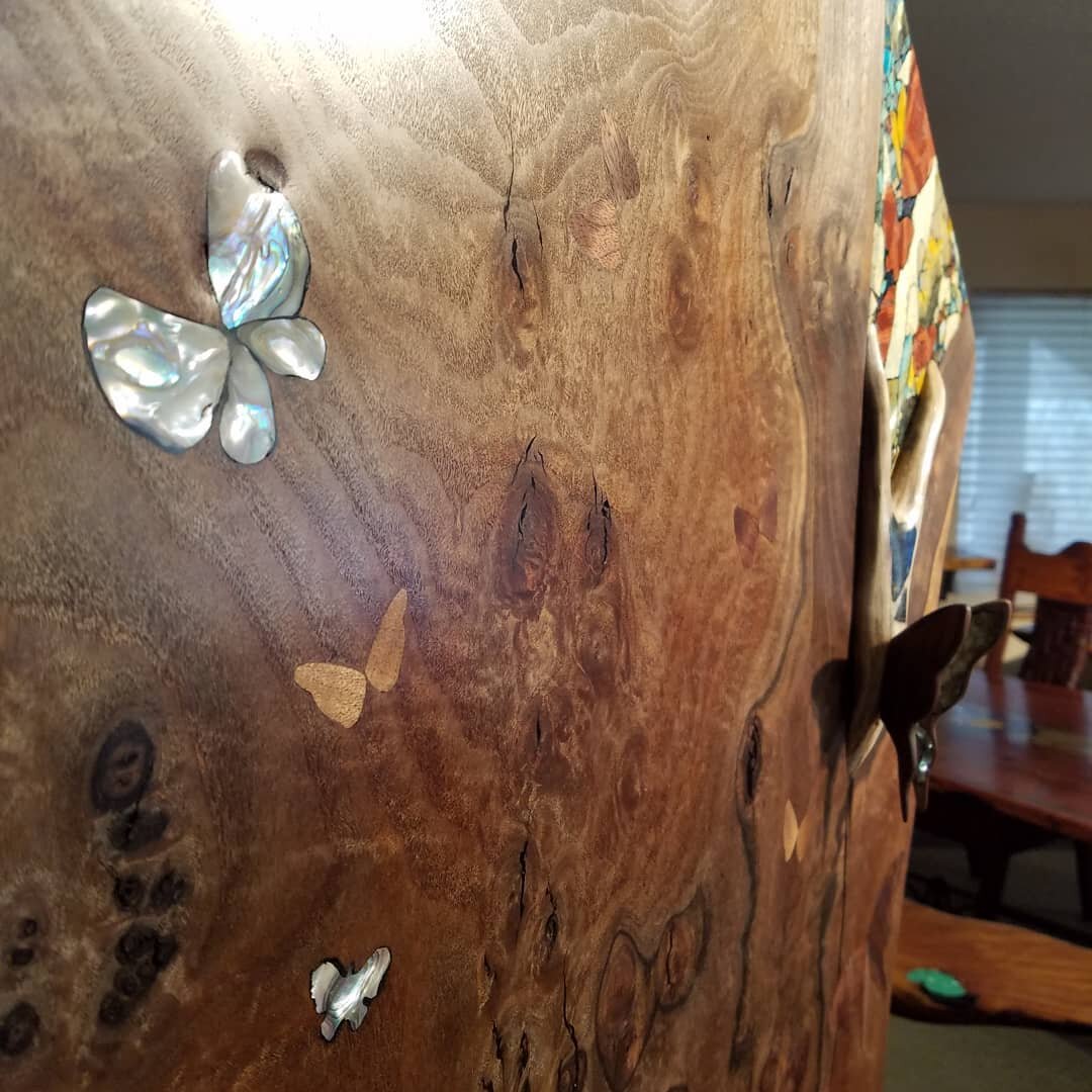 We've put out a few videos on YouTube showcasing our latest pieces! This piece called &quot;Butterfly Cluster&quot; is online now. Juts go to AndySanchez.com and you'll see our blog and the embedded videos.
#moderndecor #modernart #liveedge #liveedge