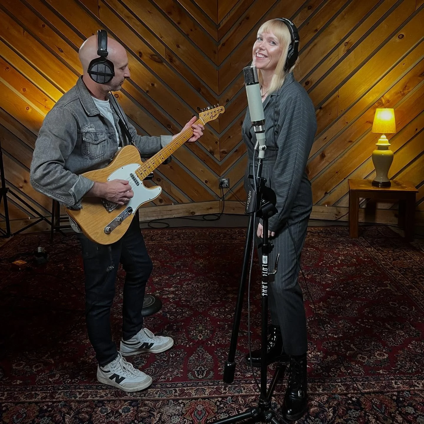 Just your favorite synth-pop duo strolling through to show you we are working on stuffs and things that we are so excited about. 

📸 @nycmusicians