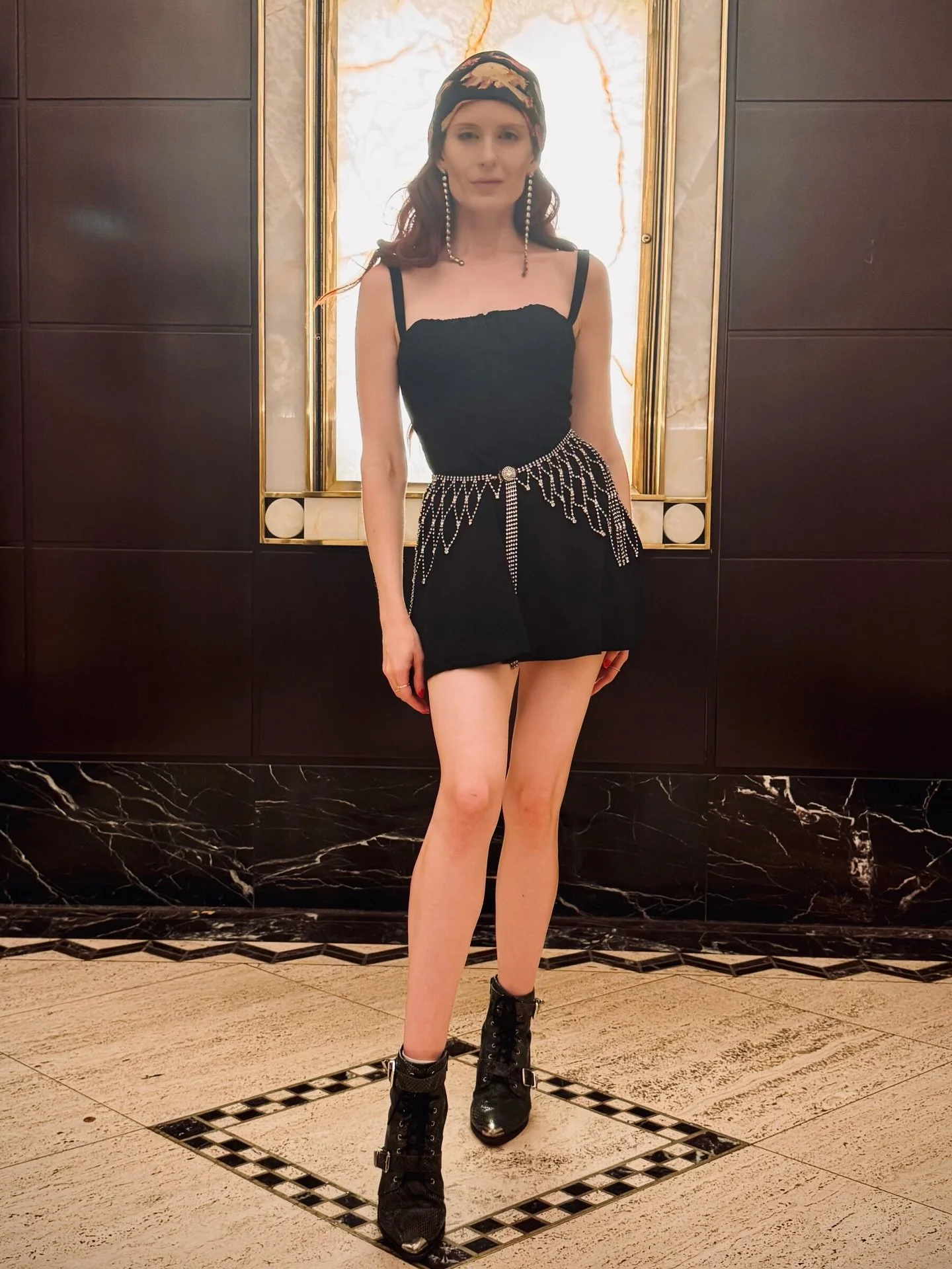 Turns out letting artists take over an unused midtown office building and throwing a party there is a recipe for a brilliant time! Thank you to the team @chashama, my dear friend @evillbrie and @centurygirlvintage for dressing me! 🪩✨🖼️