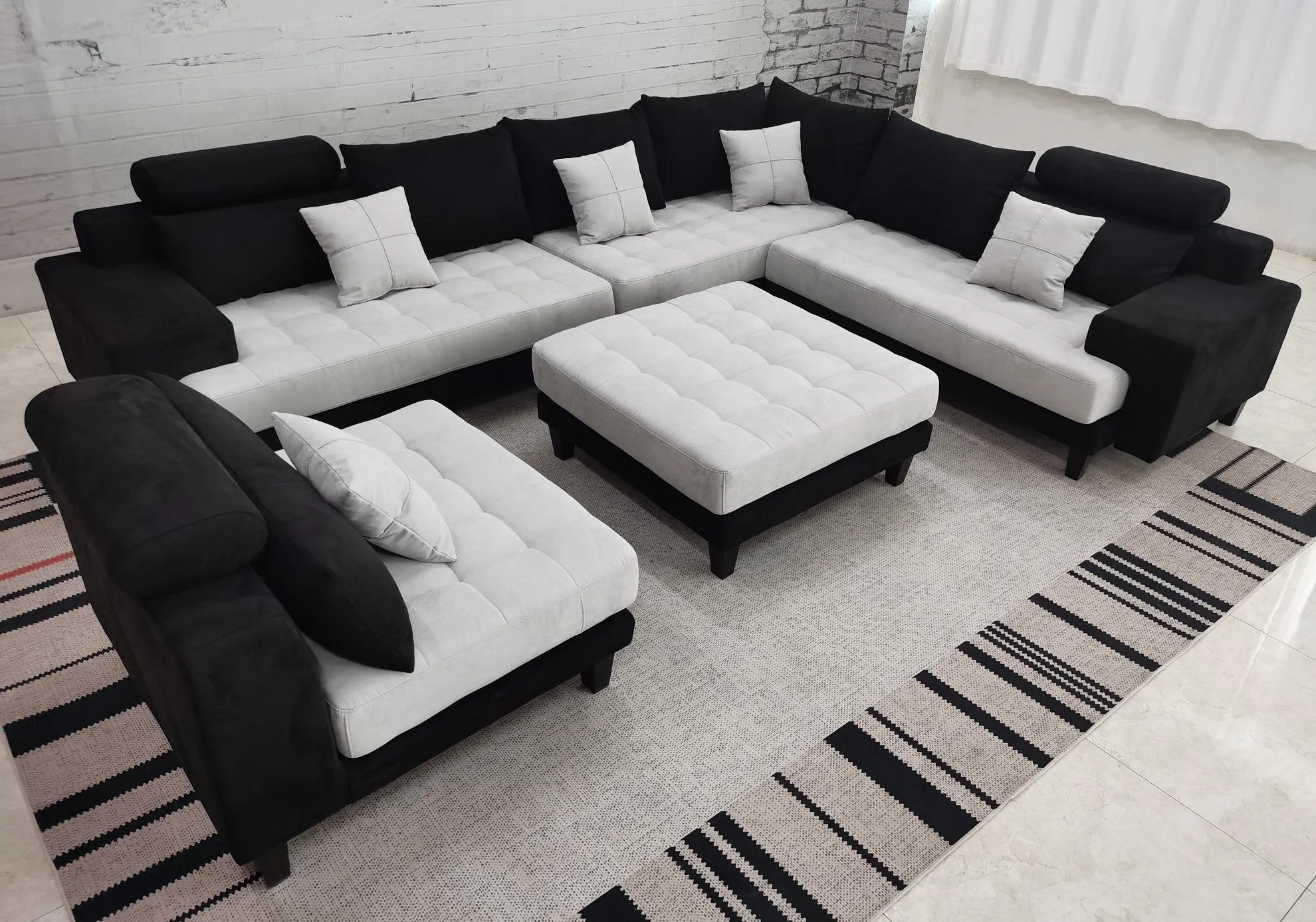 Modern Black Sectional Sofa Set | Baci Living Room