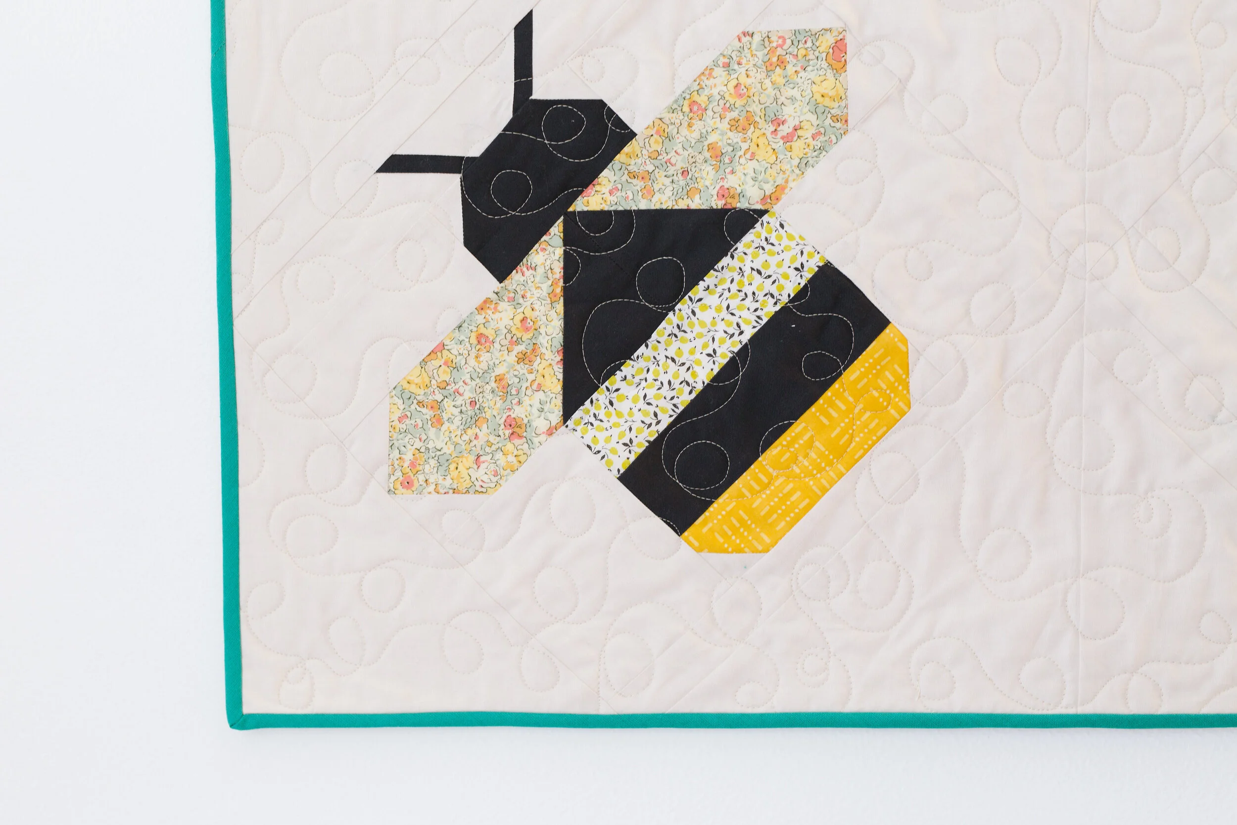 A Baby Bee Quilt // Finished Modern Quilt — Swim Bike Quilt