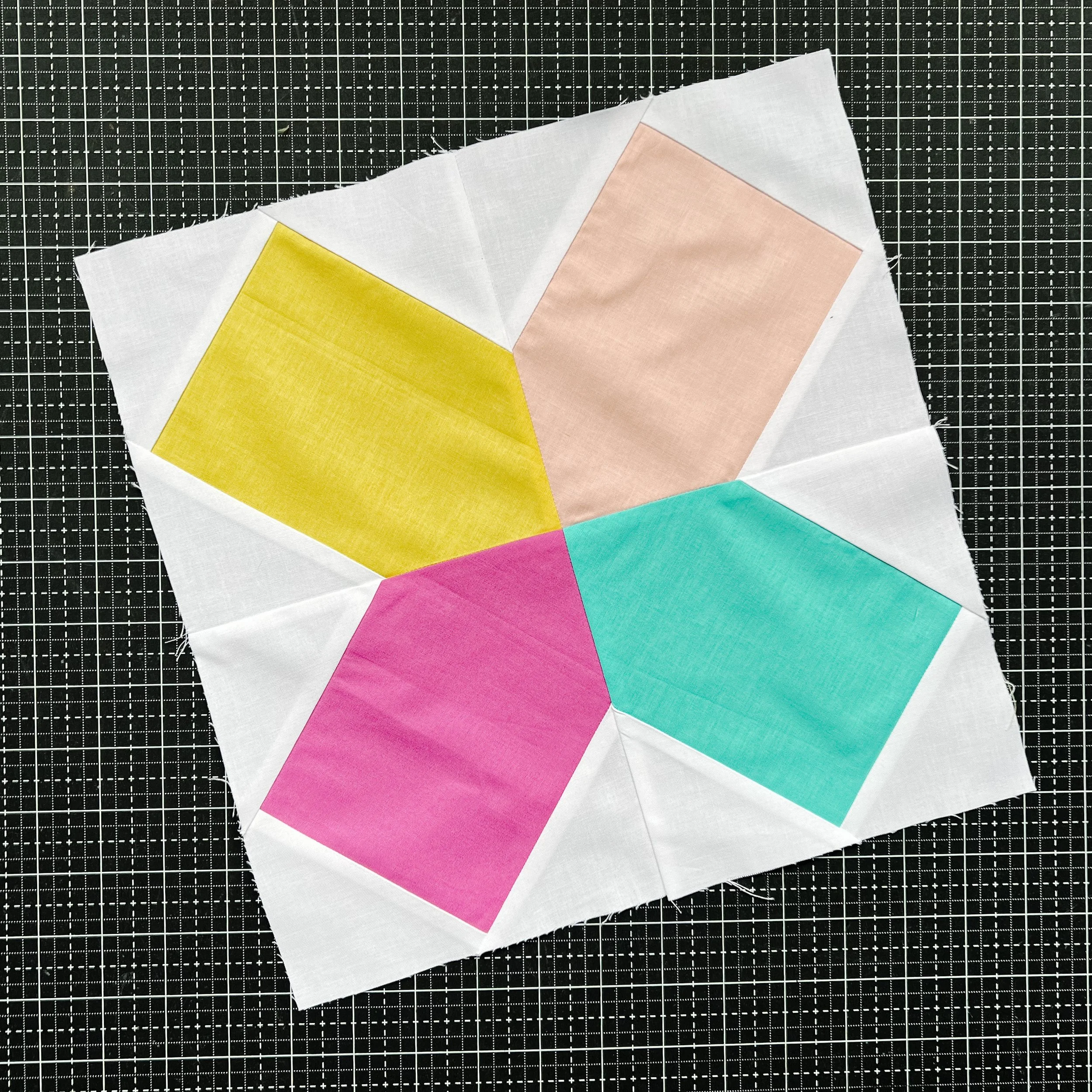 Block 10 [BONUS BLOCK] Broken Sash Block 2022 Summer Quilt Along