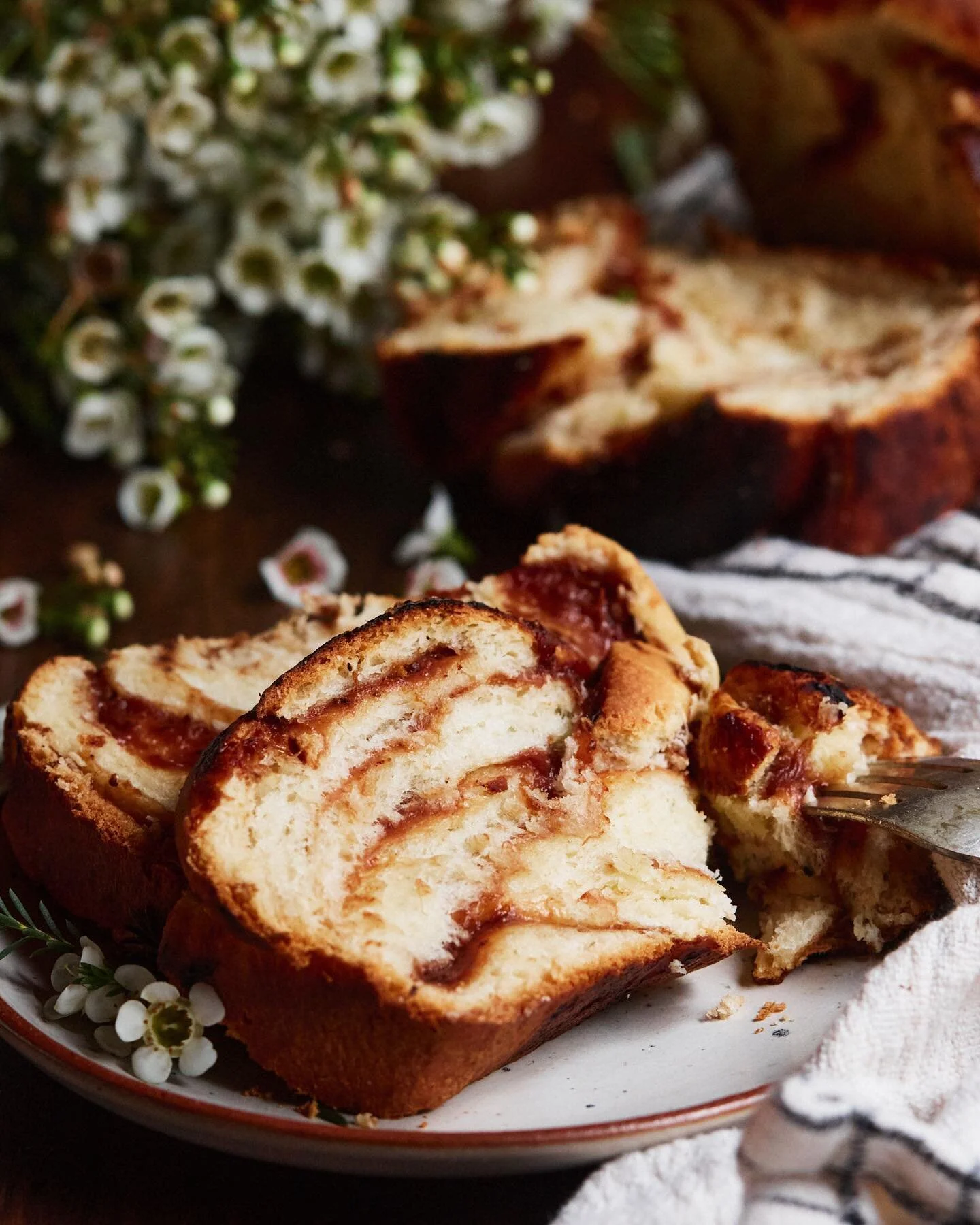 Strawberry Rhubarb Brioche this past rainy weekend ☔⁠⠀
⁠⠀
⁠Though we don't natively grow rhubarb in Southern California, it has always been one of my favorite winter flavors. It reminds me of trips to northern states, to my dad's home state of Montan