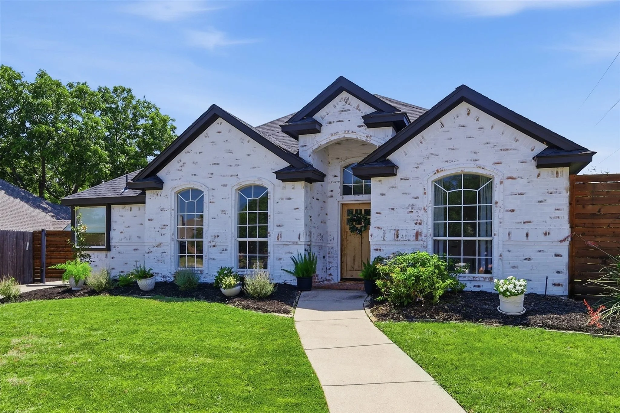 06-1205 Countryhill Dr_006.jpg