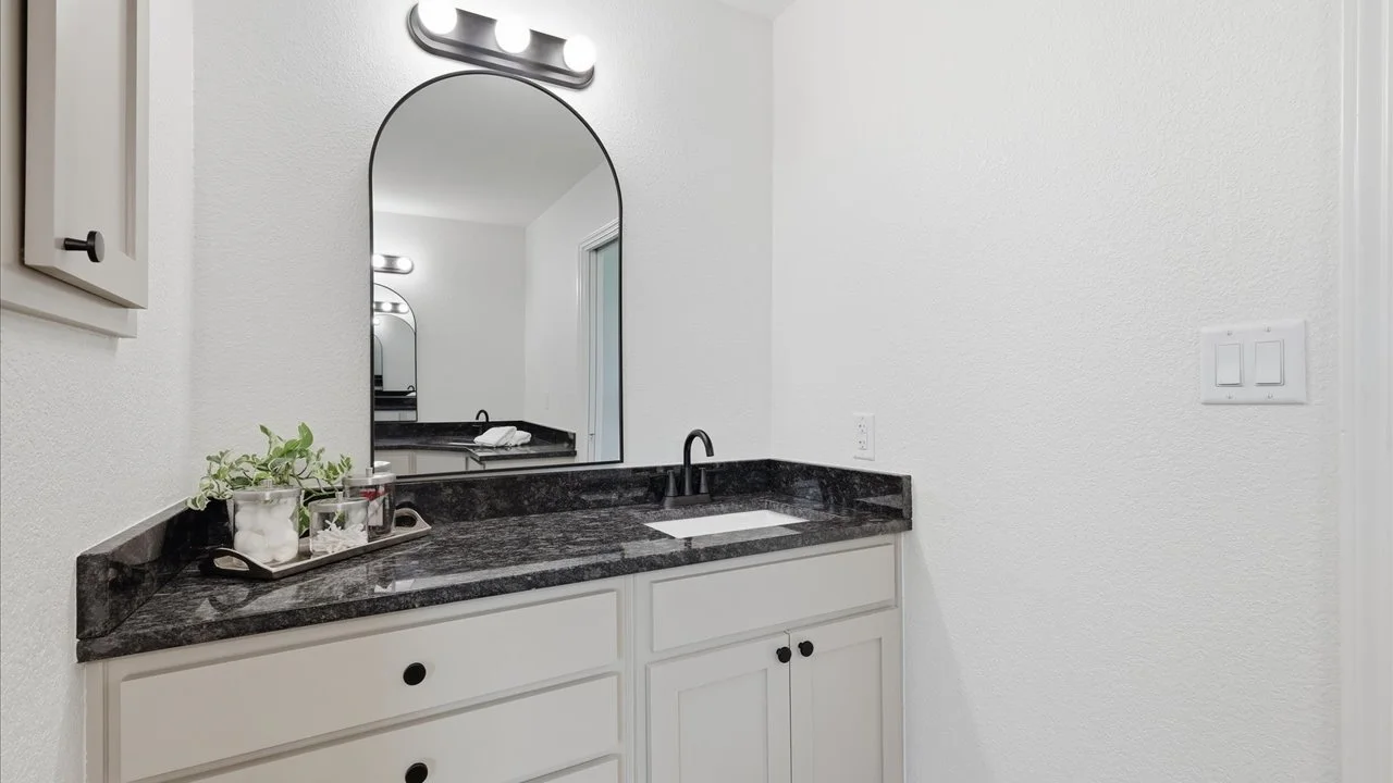 065-4027 Fairway Dr_066.jpg