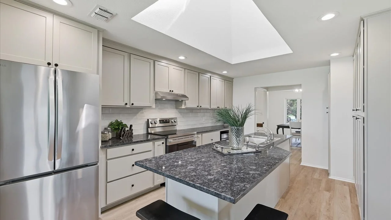 024-4027 Fairway Dr_024.jpg