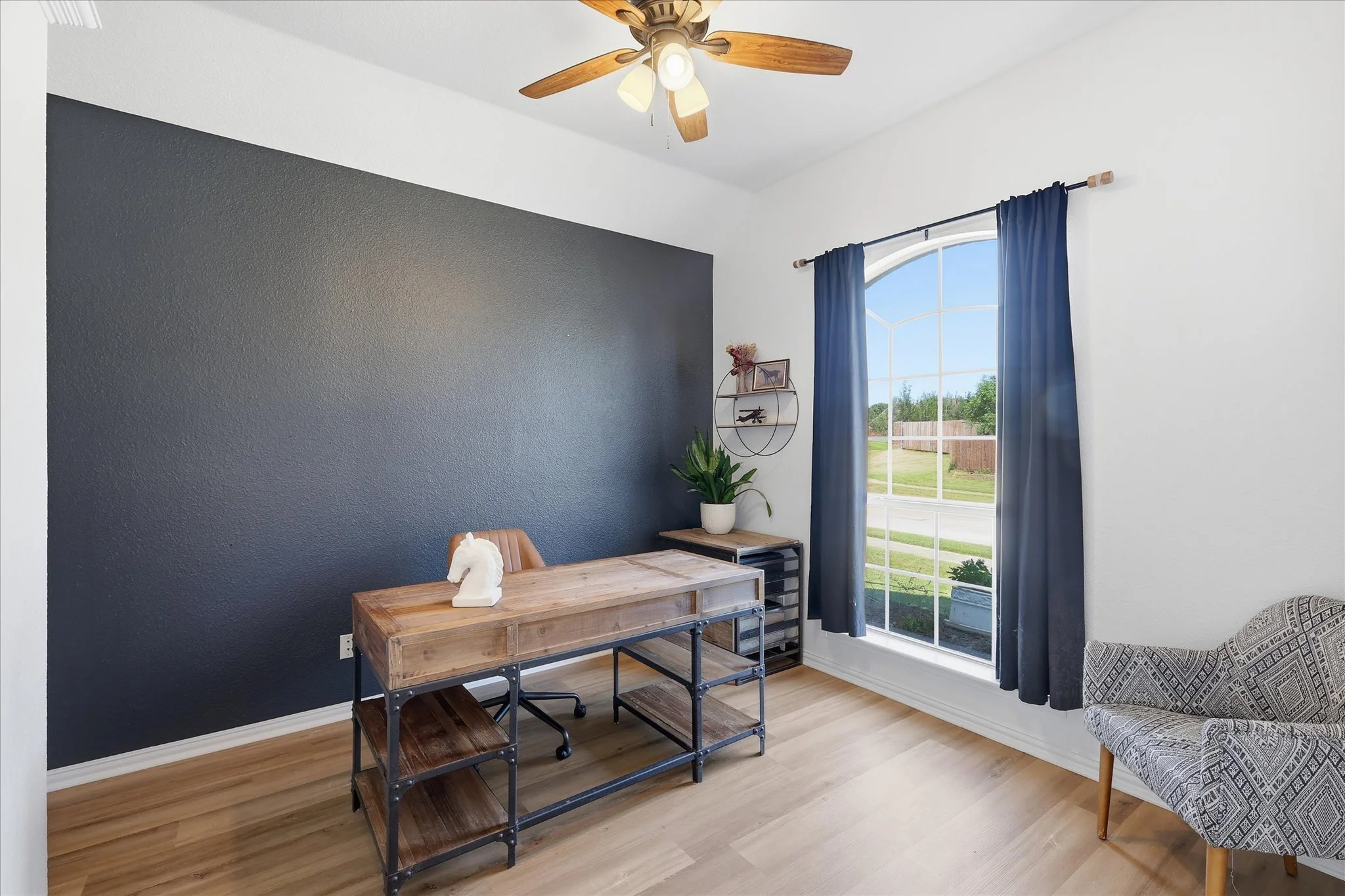 21-1205 Countryhill Dr_021.jpg