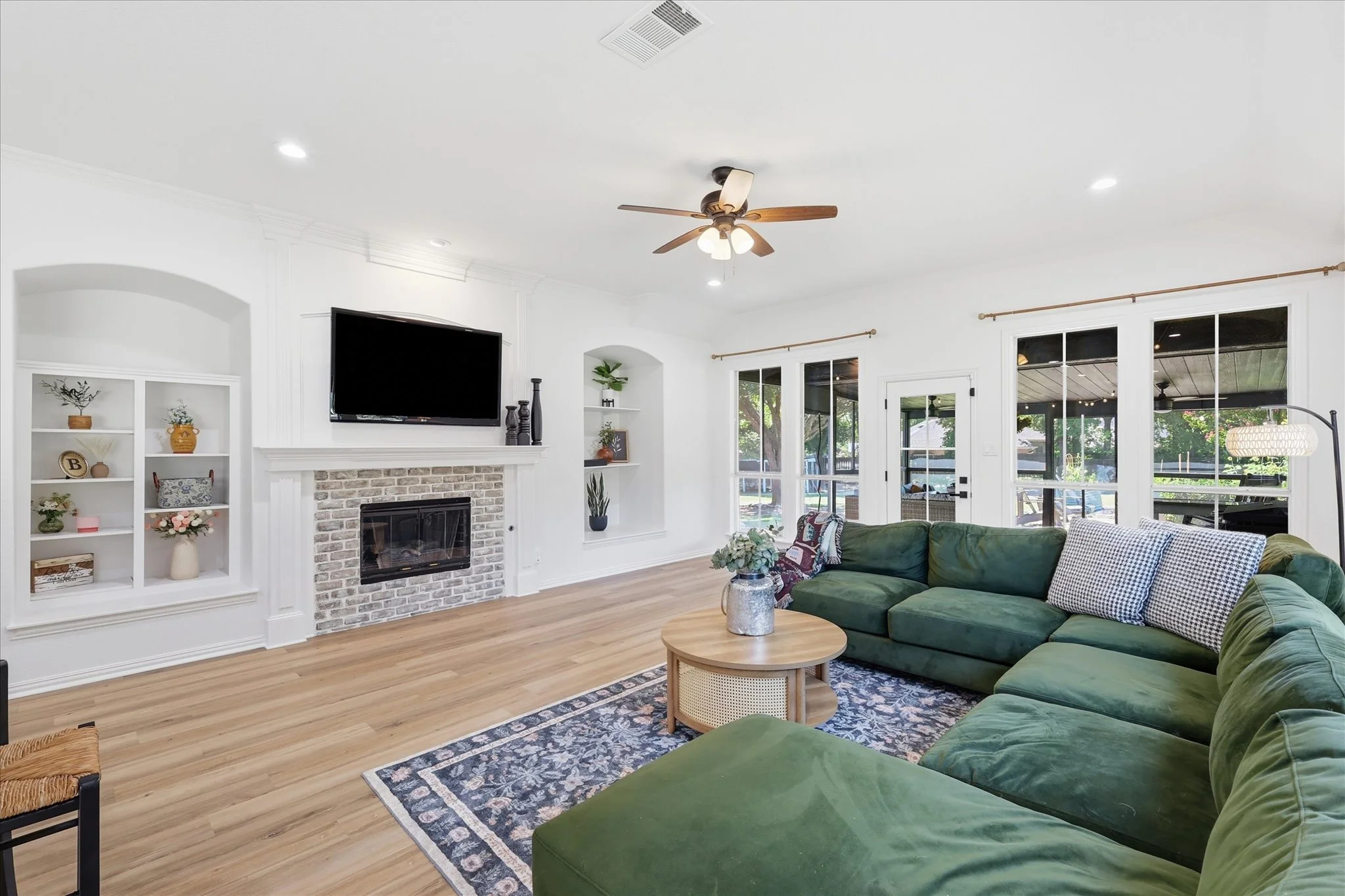 14-1205 Countryhill Dr_014.jpg