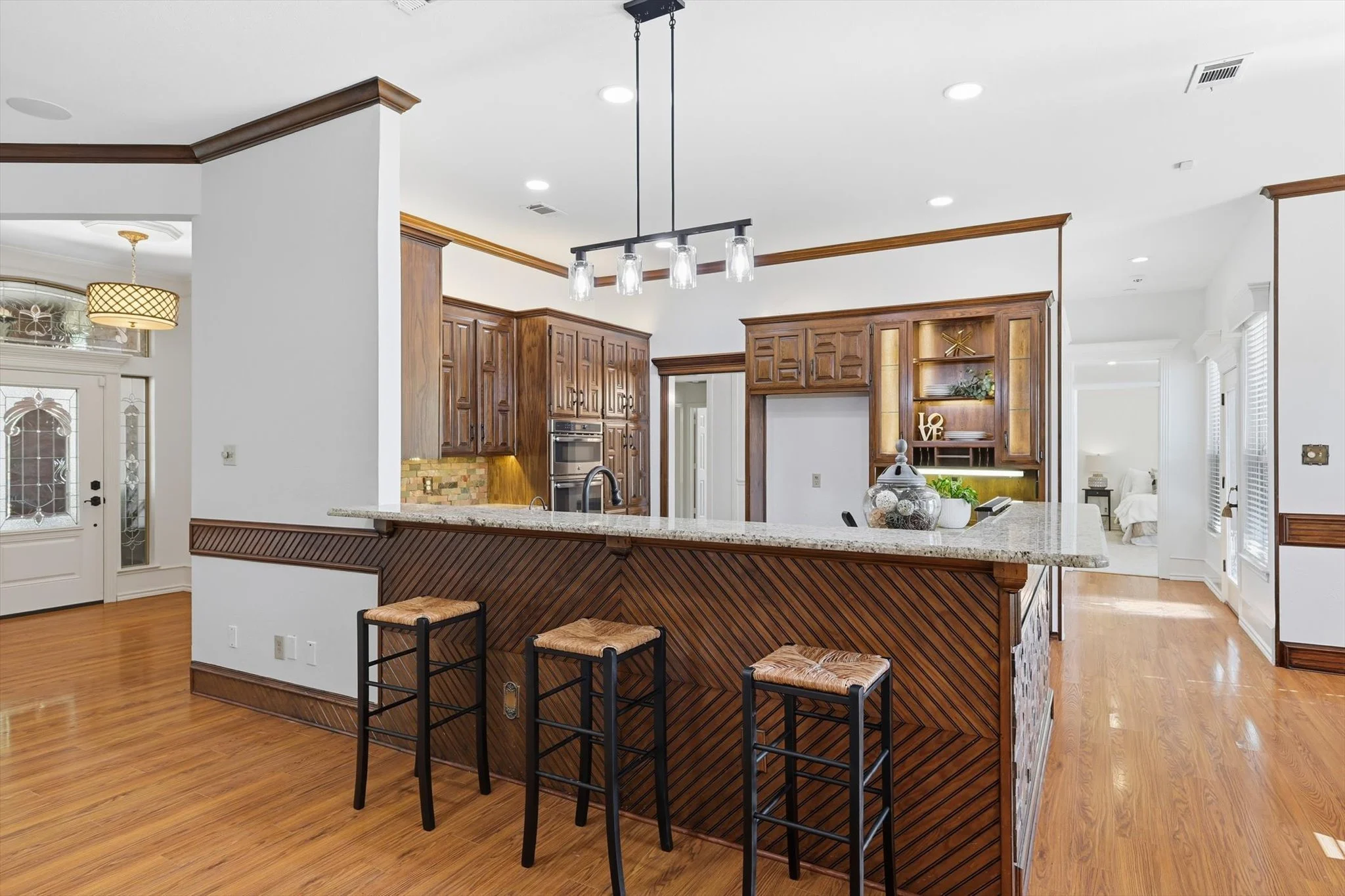 15-1512 Rockwood Dr Final-15.jpg