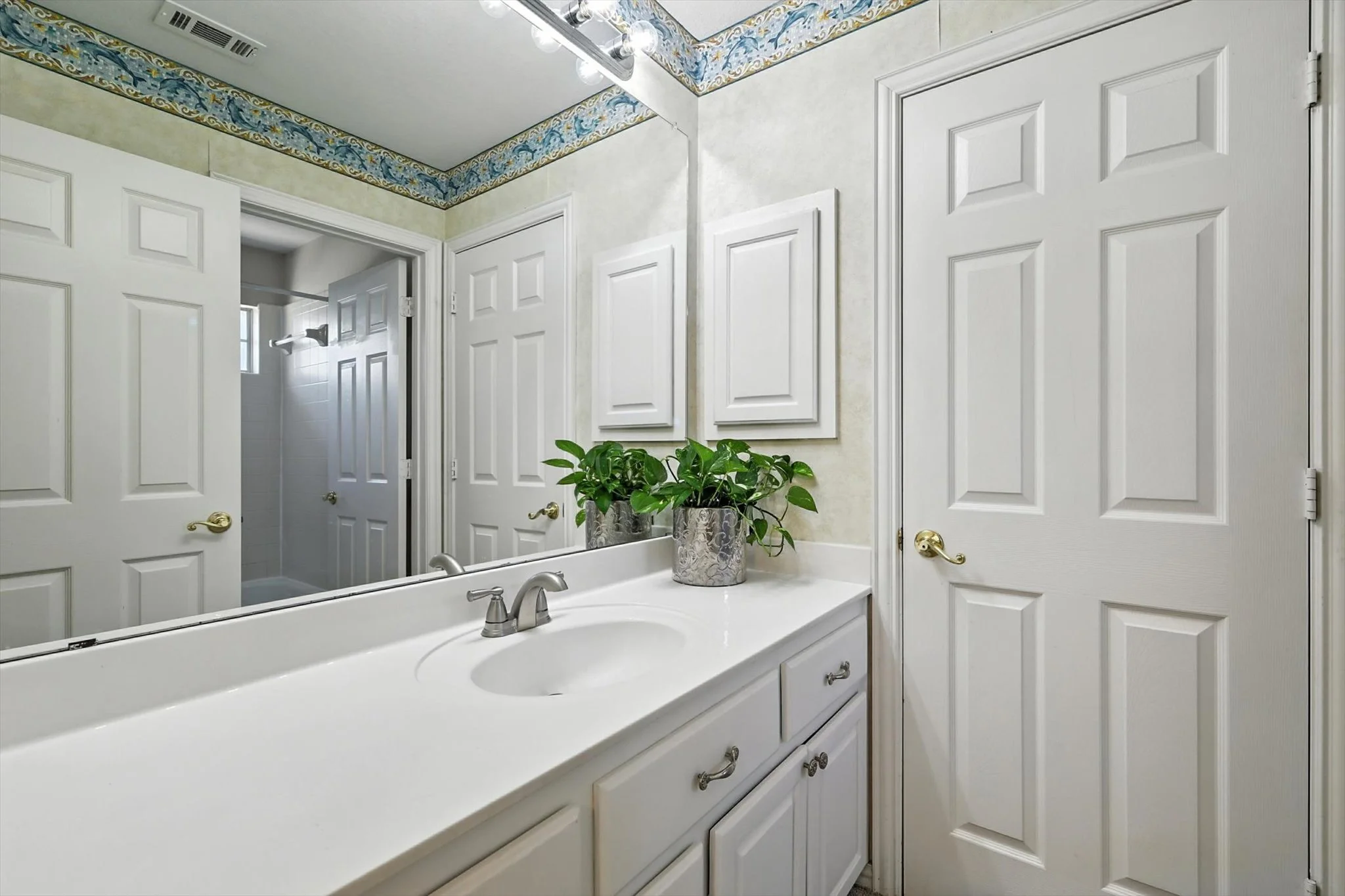 19-603 Eagle Trail Interior Edit Final21.jpg