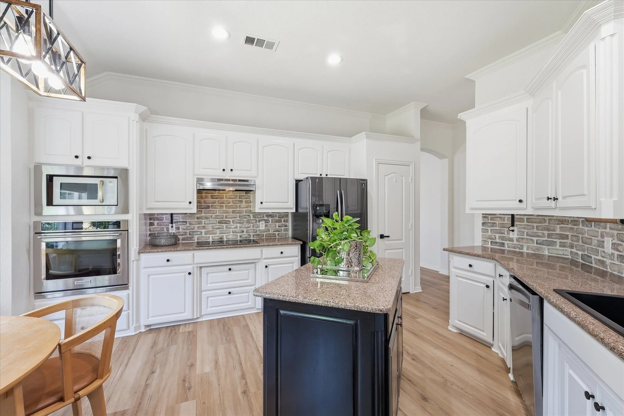 27-1205 Countryhill Dr_027.jpg