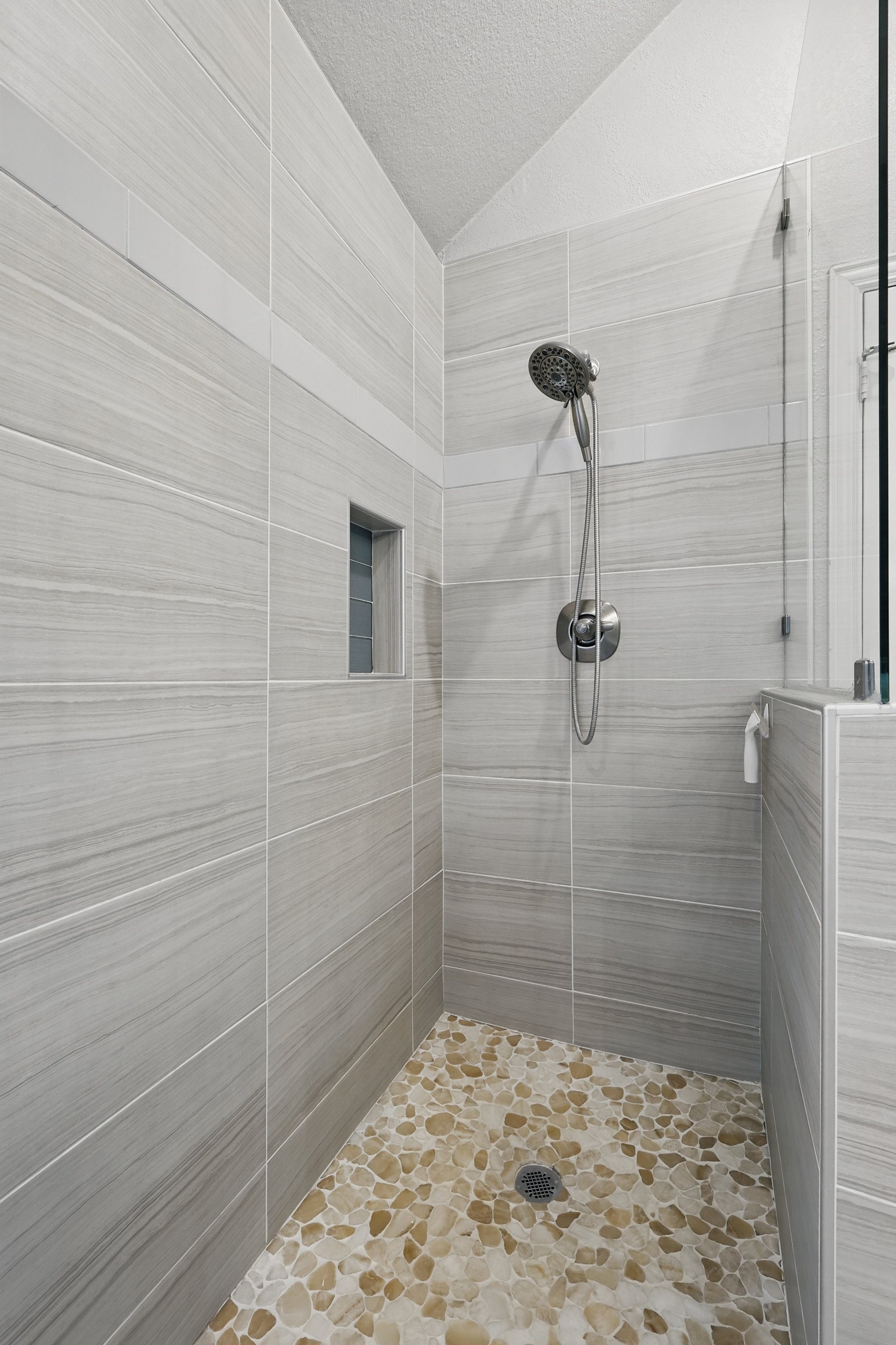 26-Don't miss this shower.jpg