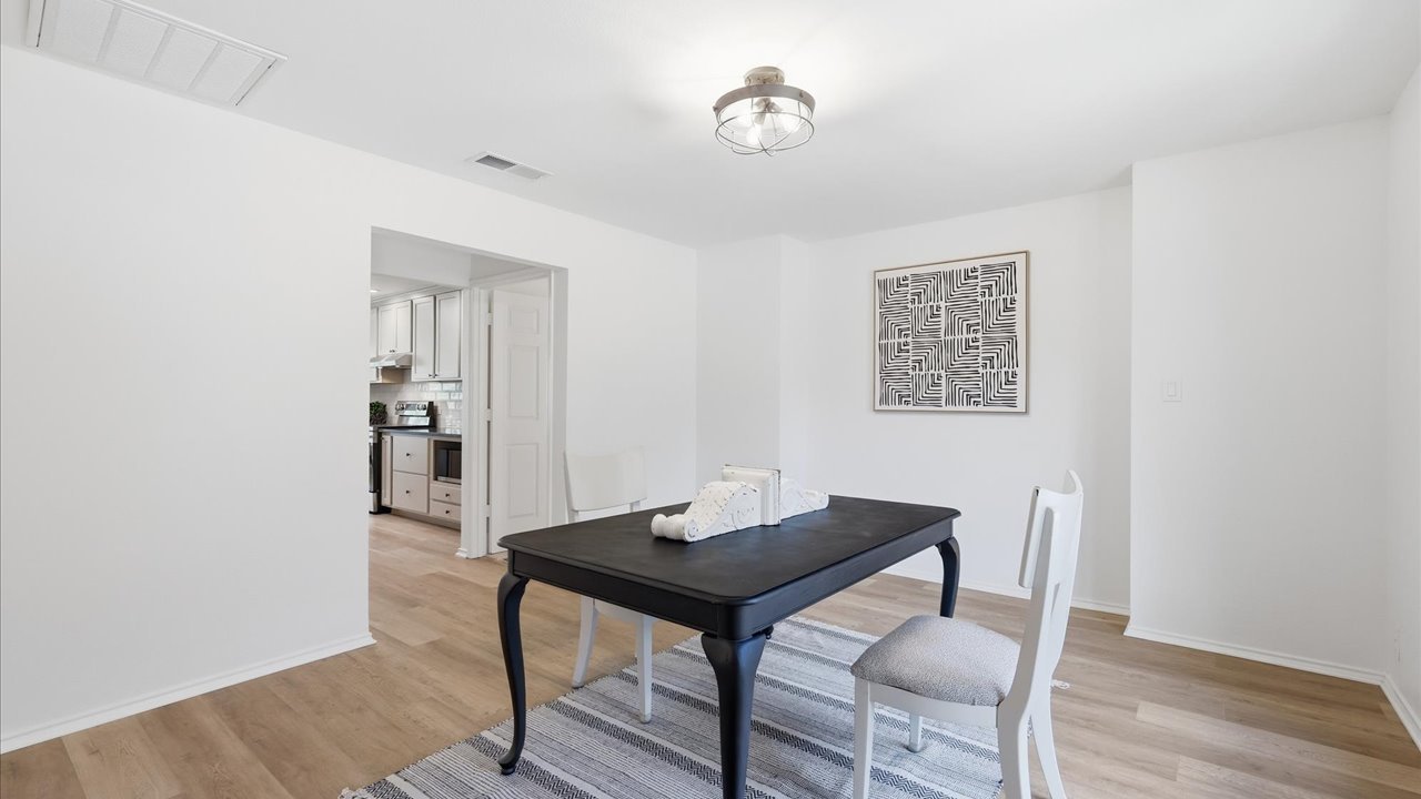 021-4027 Fairway Dr_021.jpg