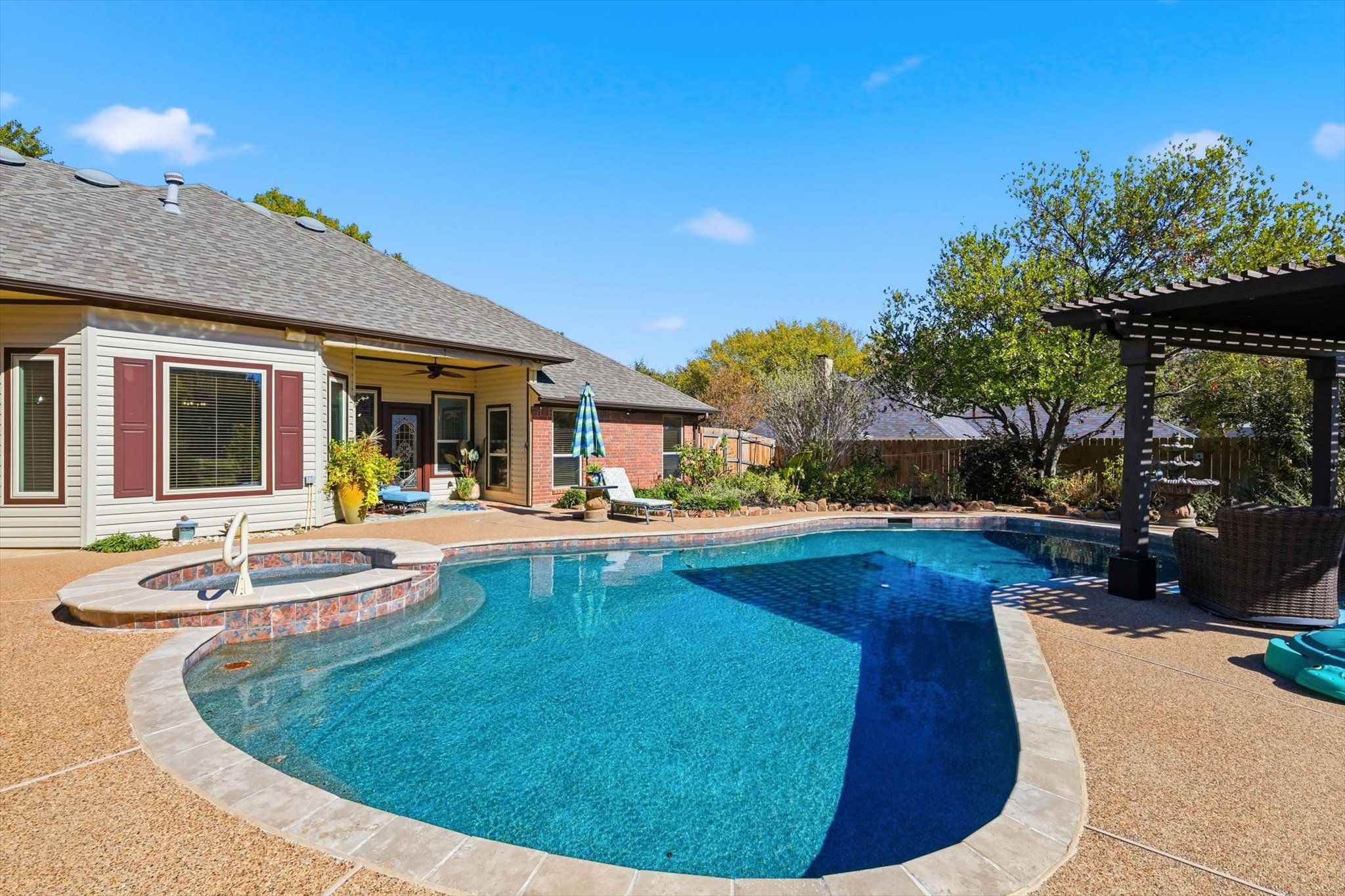 35-1512 Rockwood Dr Final-35.jpg