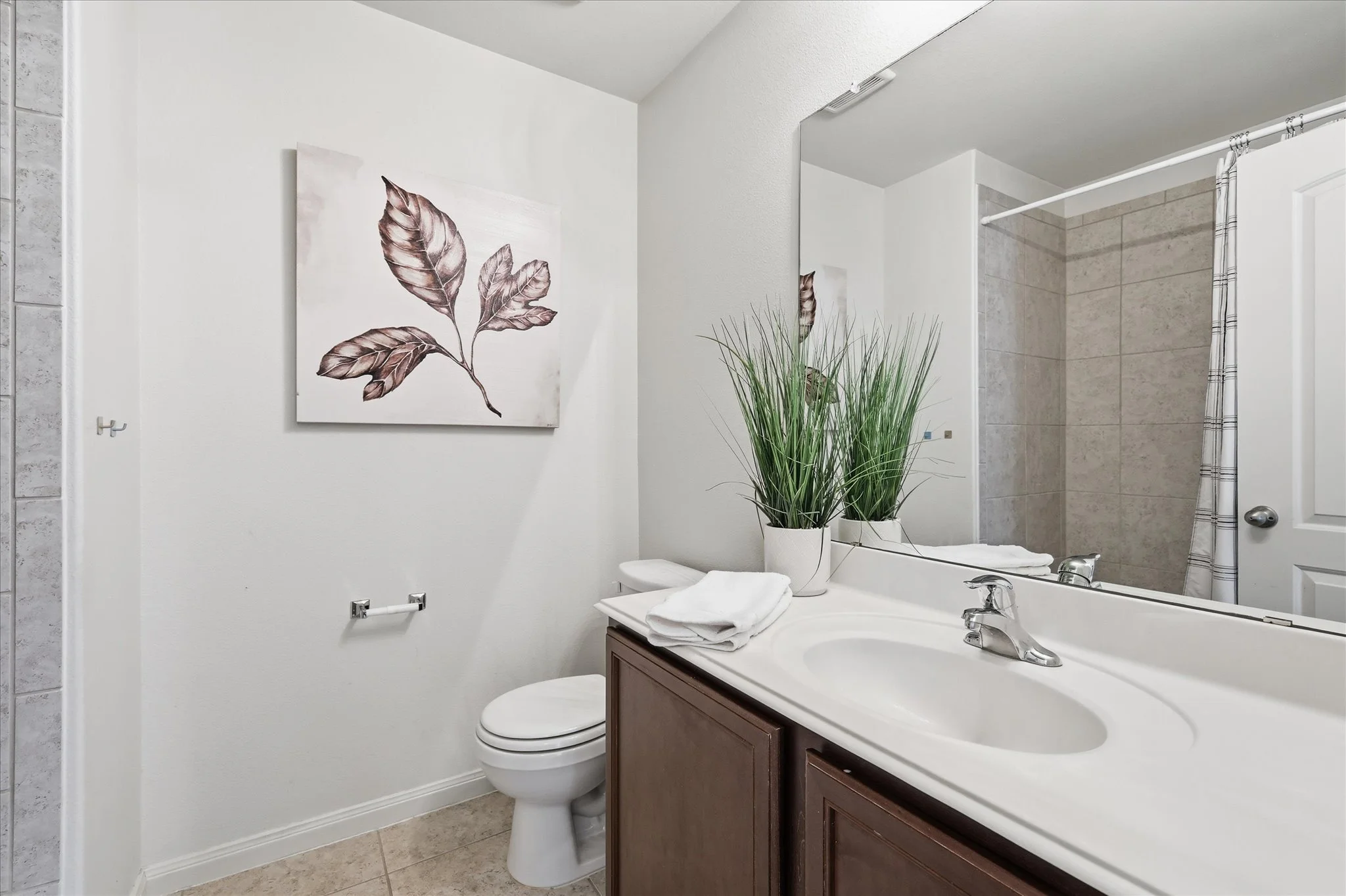 Hall bathroom upstairs 
