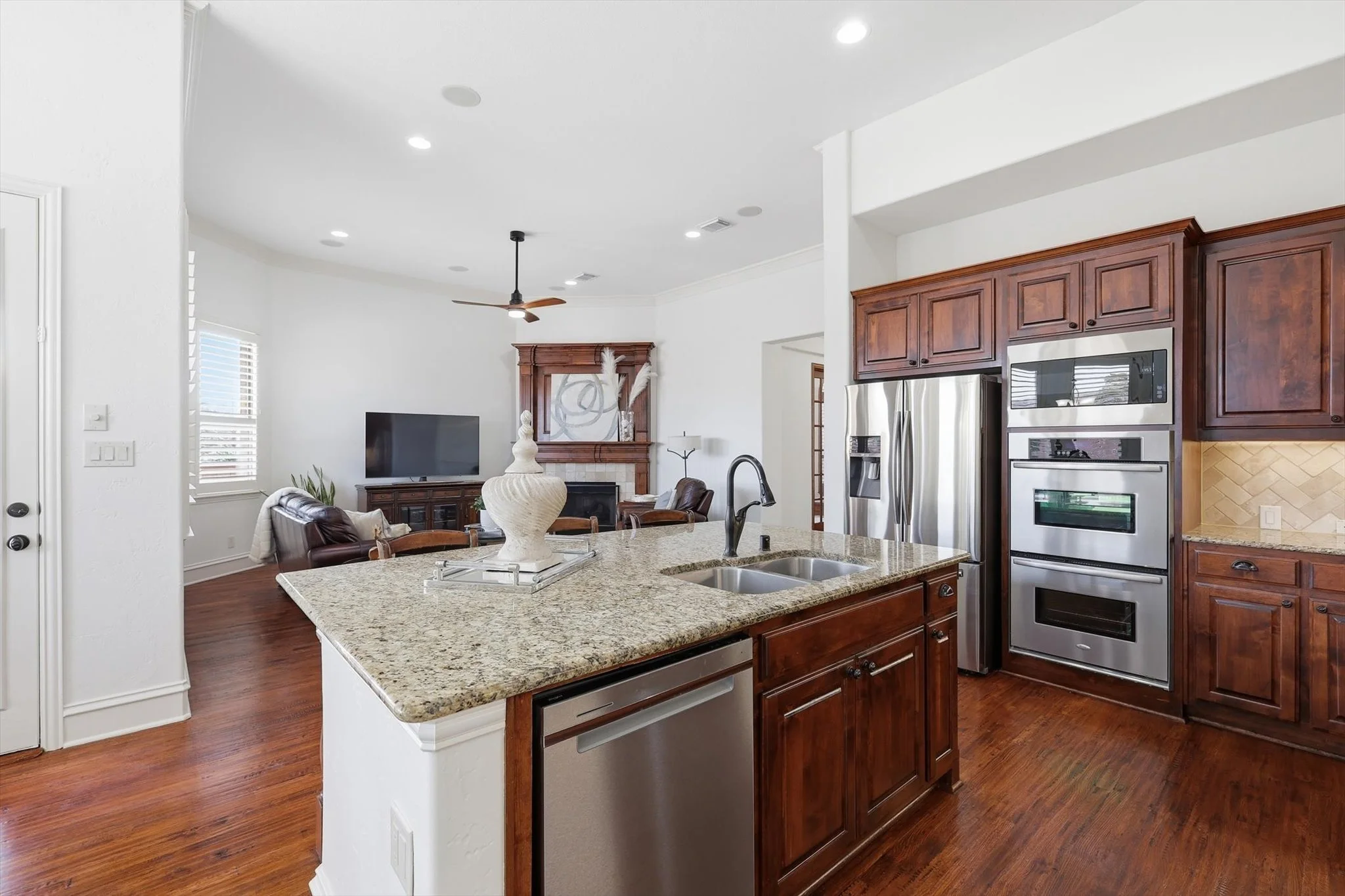 25-329 Farm View Trail Final-25.jpg