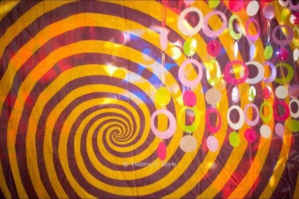 1960s Spiral Backdrop