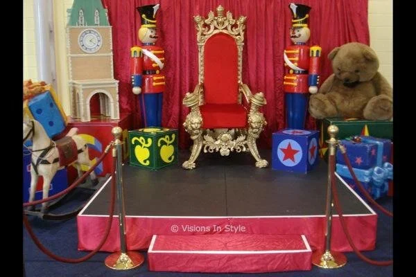 *Lifesize Christmas Stage Set