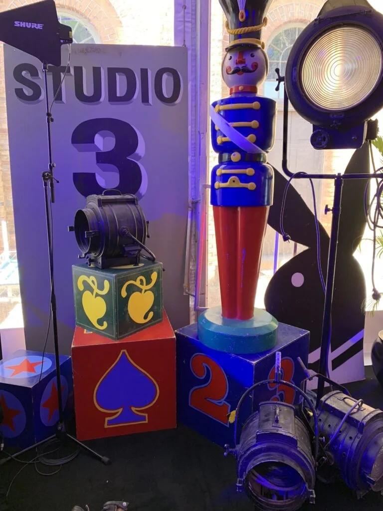 *Lifesize Toys &amp; Hollywood Props