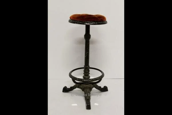 Caberat Bar Stool