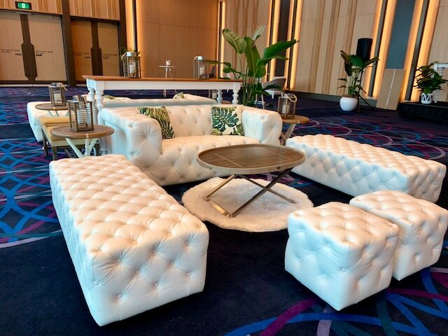 Chesterfield White 2-Seater Couch