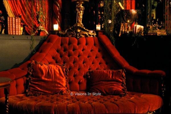 Red Moulin Rouge Corner Seat