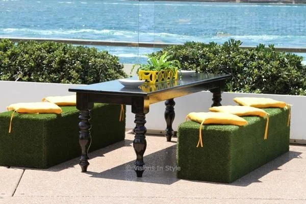 Black Spice Table with Astroturf Seats