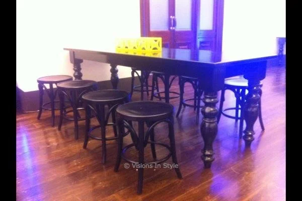 Black Spice Table with Stools