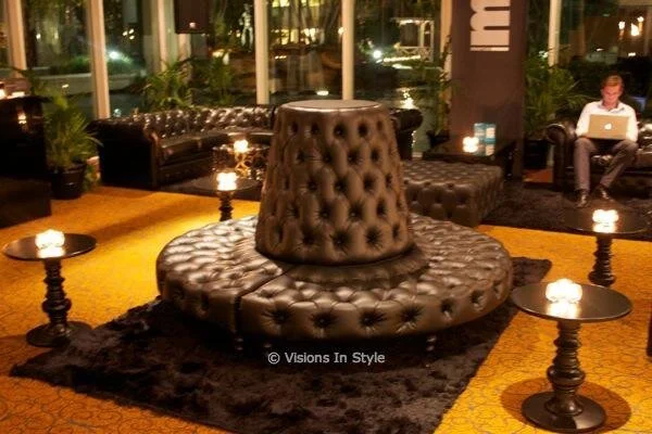 Black Leather Round Foyer Seat