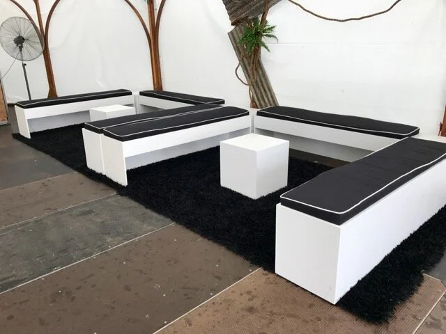 Hamptons-benches.jpeg