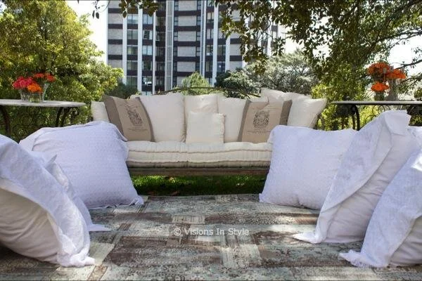 French Provincial Day Bed