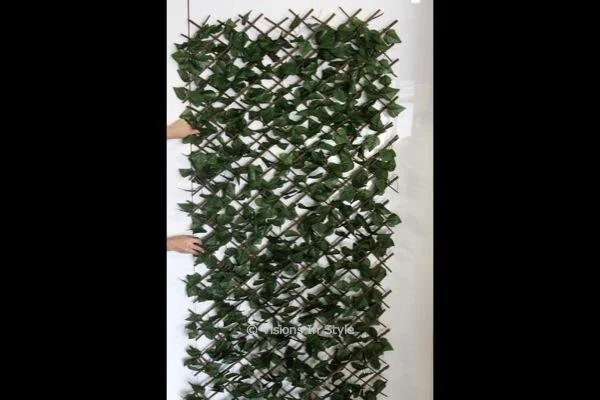 Ivy Concertina Screen