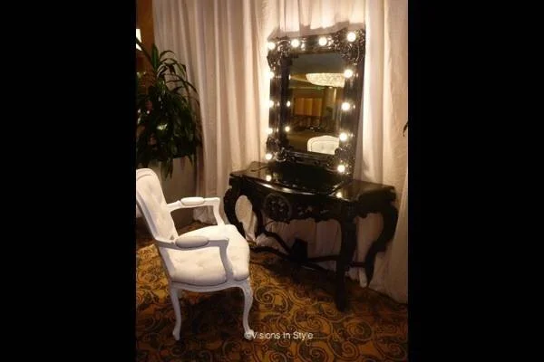 Lighted Black Ornate Makeup Mirror