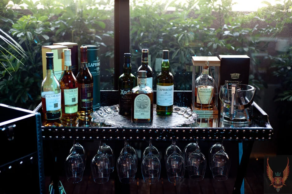 Whiskey Black Bar Trolly Tasting Station