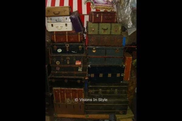 1920s Luggage &amp; Travel Trunks