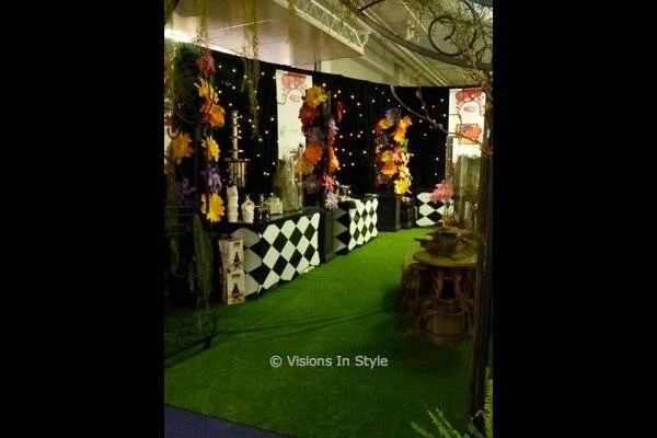 Alice in Wonderland Food Stations