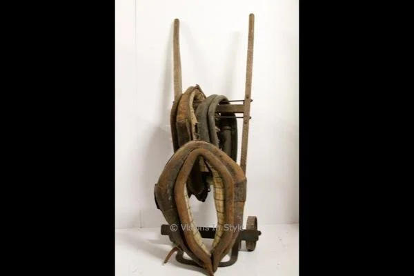 Horse Collar &amp; Trolley