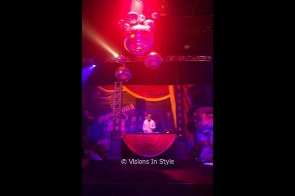 Moulin Rouge DJ Console