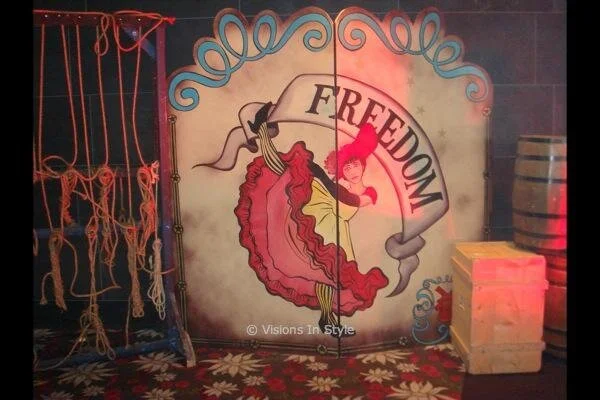 Moulin Rouge Freedom Cutout