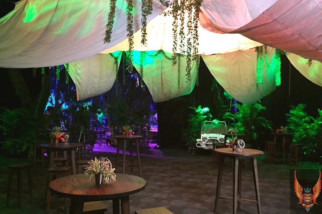 Jungle Cocktail Area